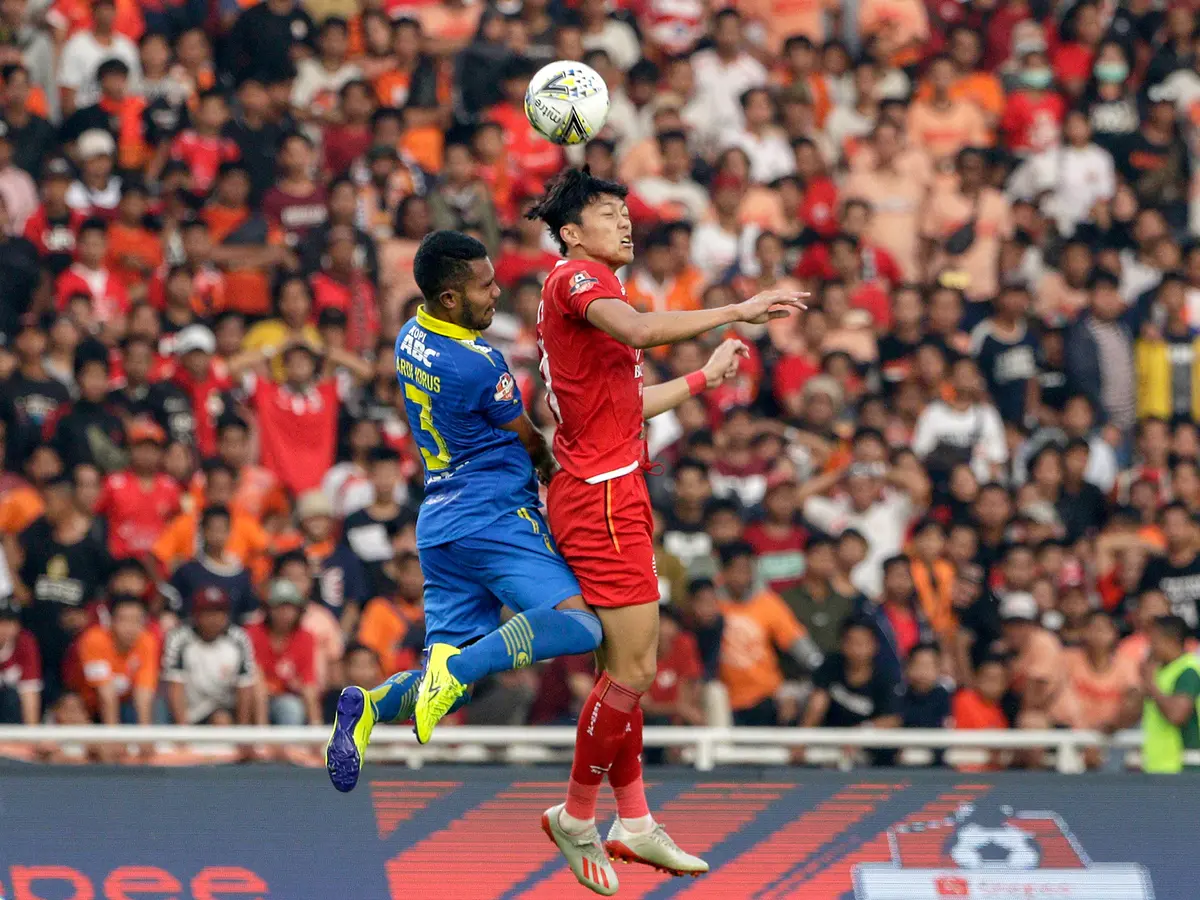 Linimasa Persija Jakarta vs Persib - Rivalitas Abadi Sepak Bola Indonesia