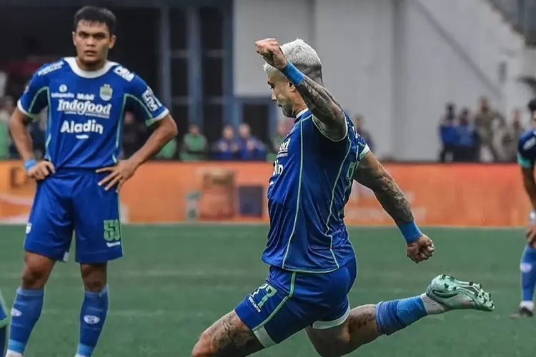 Linimasa Persija Jakarta vs Persib - Rivalitas Abadi Sepak Bola Indonesia