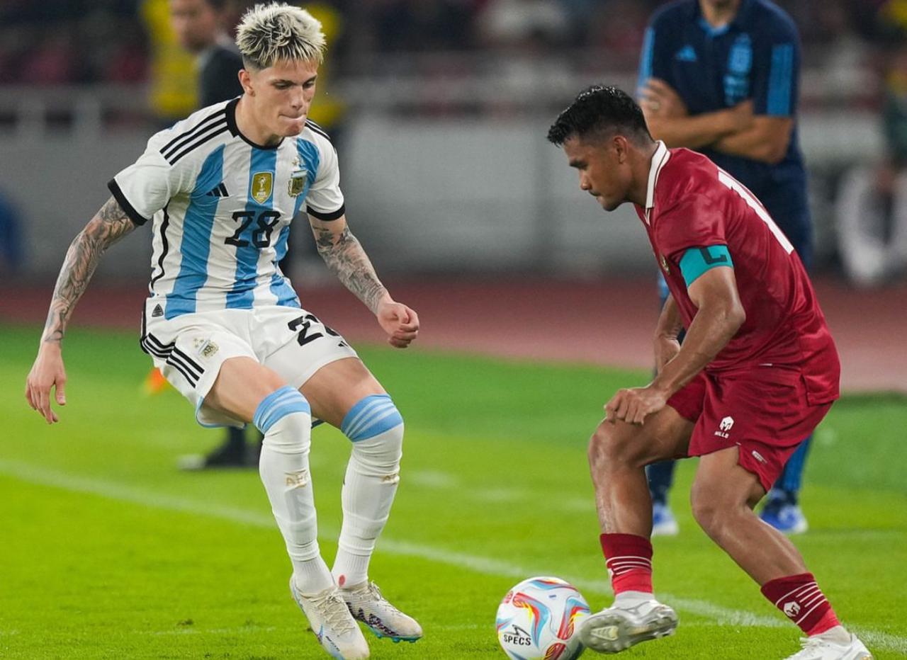 Pertarungan Budaya dan Sepak Bola Indonesian vs Argentina